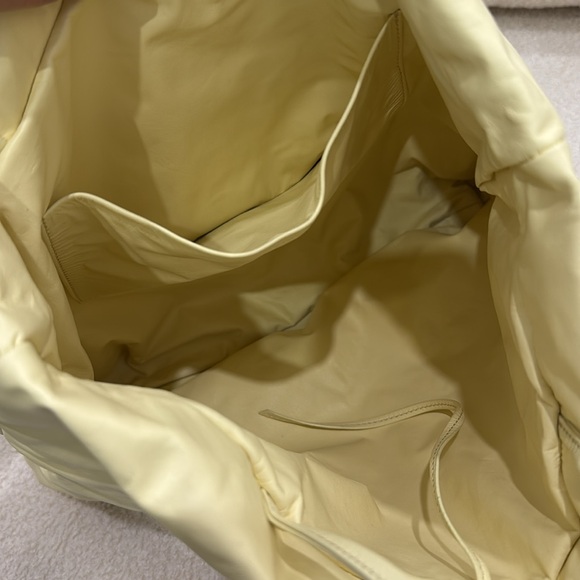 💛 The Row - Picture 4 of 5